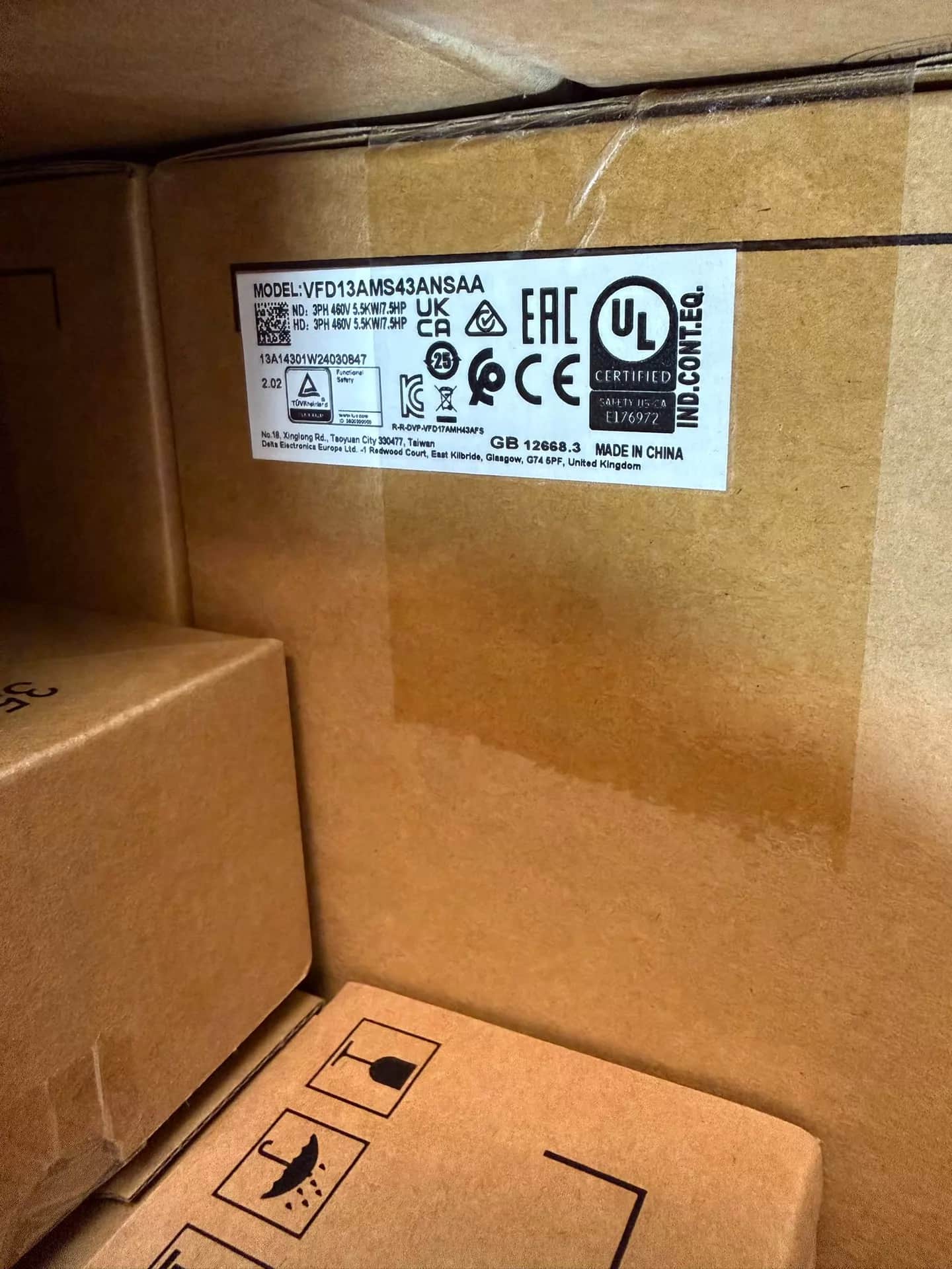 100% brand new original and genuine Delta 380V 5.5KW VFD13AMS43ANSAAFrequency converters Drive Servo Motor