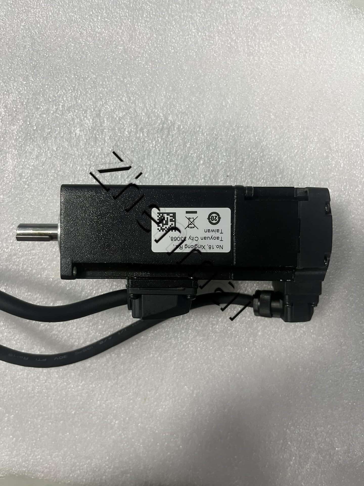 100% brand new original and genuine Delta ECM-B3L-C20401SS1 Frequency converters Drive Servo Motor