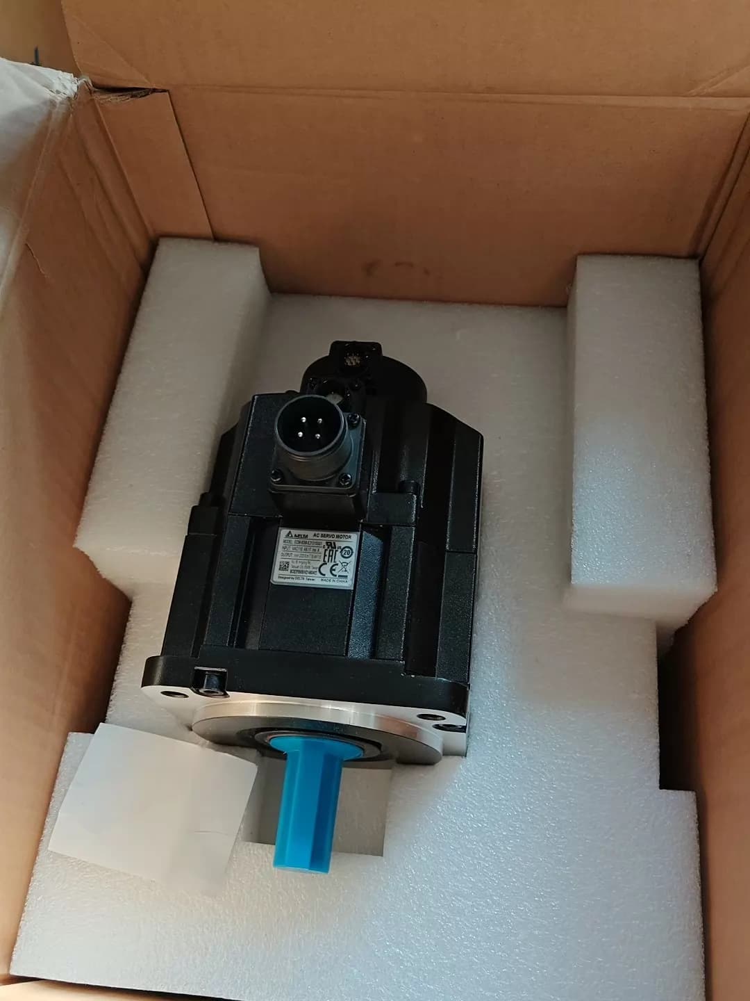 100% brand new original and genuine Delta ECM-B3M-E21315SS1 Frequency converters Drive Servo Motor