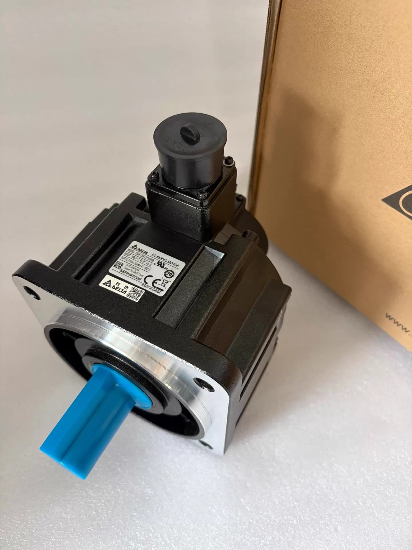 100% brand new original and genuine Delta ECM-E3M-E21310RSE Frequency converters Drive Servo Motor