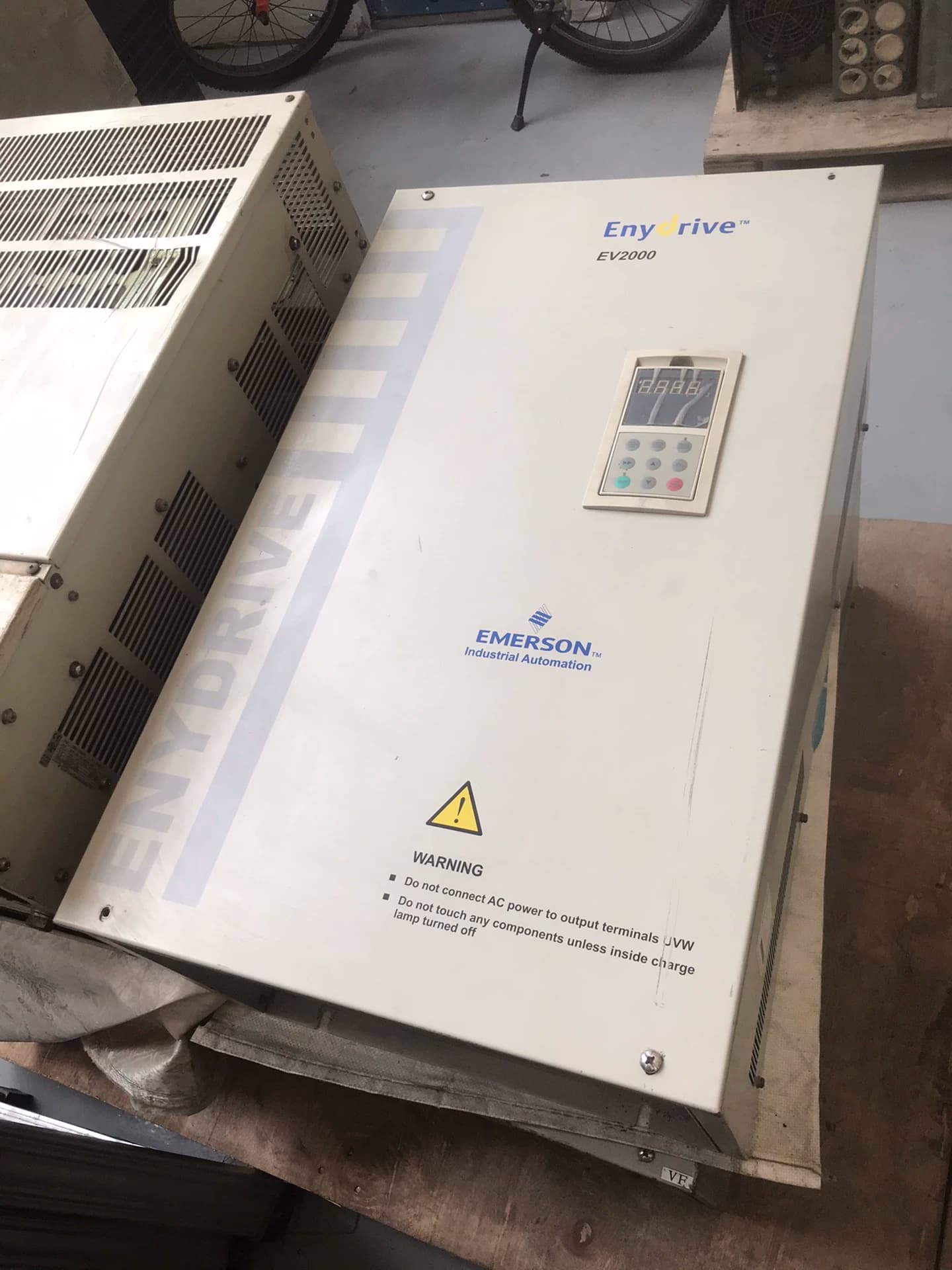 100% brand new original and genuine Emerson 11/15KW/380V:EV2000-4T0110G/0150P Frequency converters Drive Servo Motor