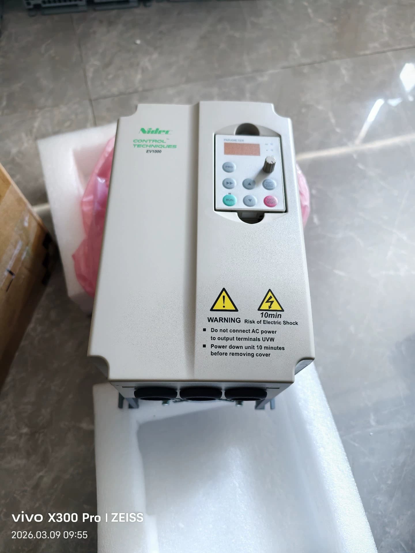 100% brand new original and genuine Emerson 5.5KW/380V:EV1000-4T0055G Frequency converters Drive Servo Motor