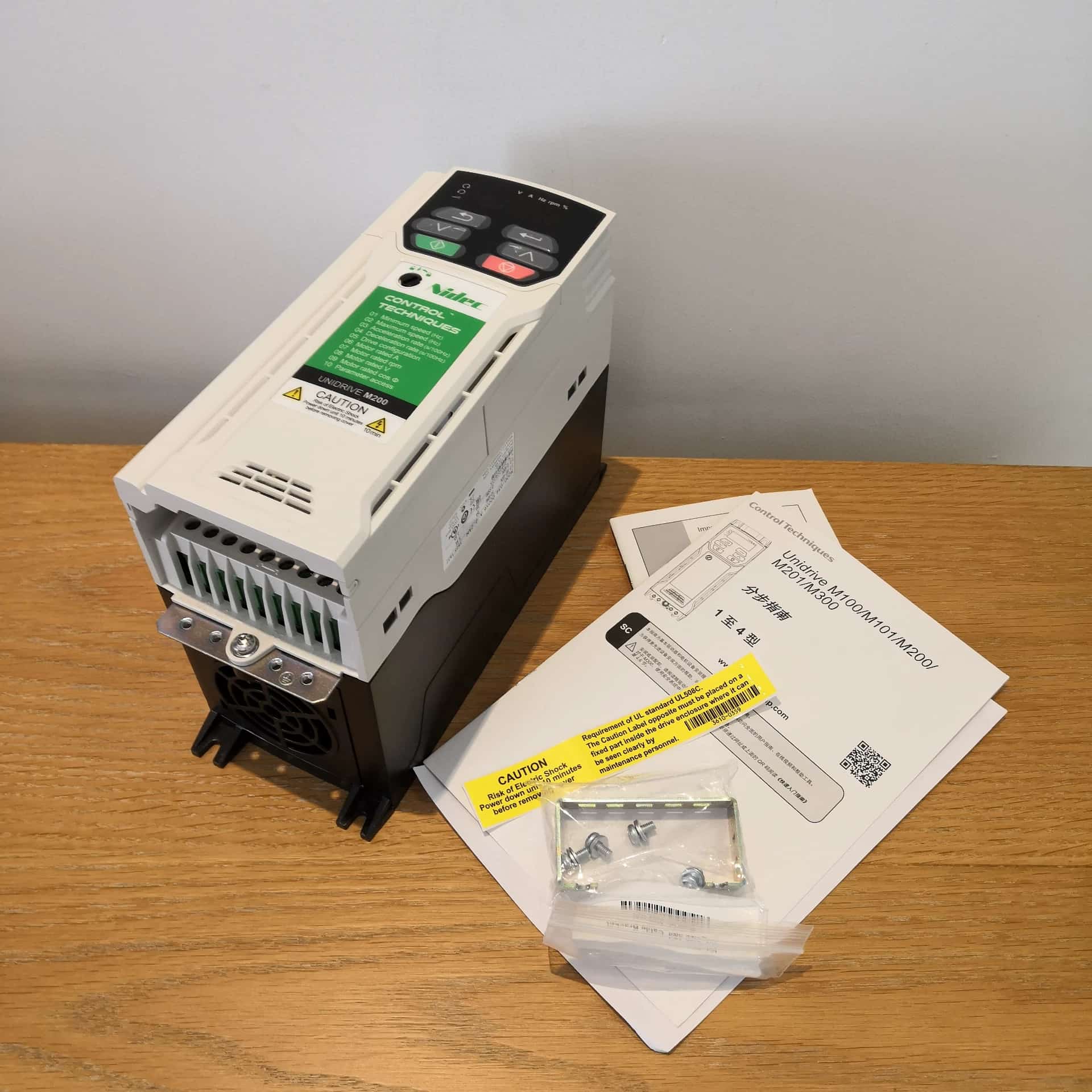 100% brand new original and genuine Emerson M200-01200033A Frequency converters Drive Servo Motor