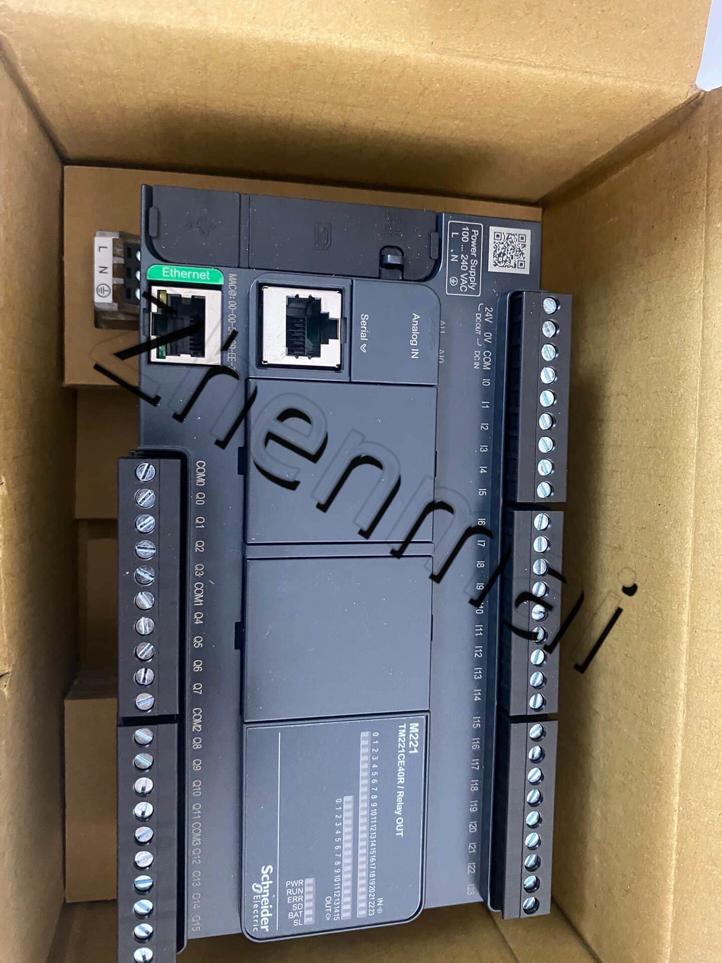 100% brand new, original and genuine Schneider TM221CE40T Frequency converters, circuit breakers, contactors, protective devices