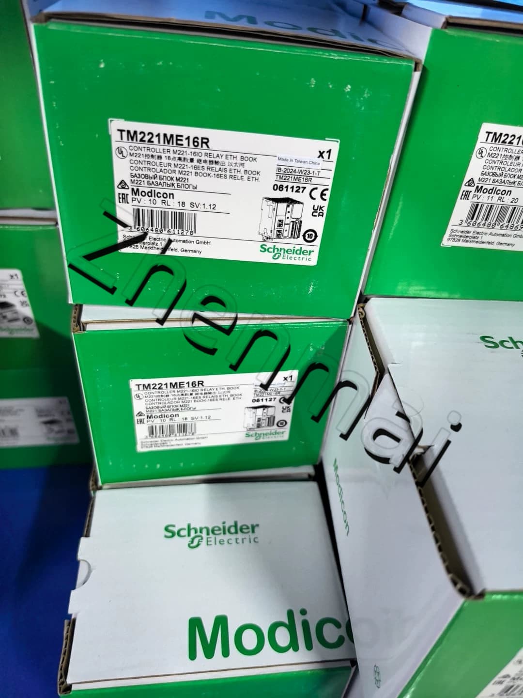 100% brand new, original and genuine Schneider TM221ME16R Frequency converters, circuit breakers, contactors, protective devices