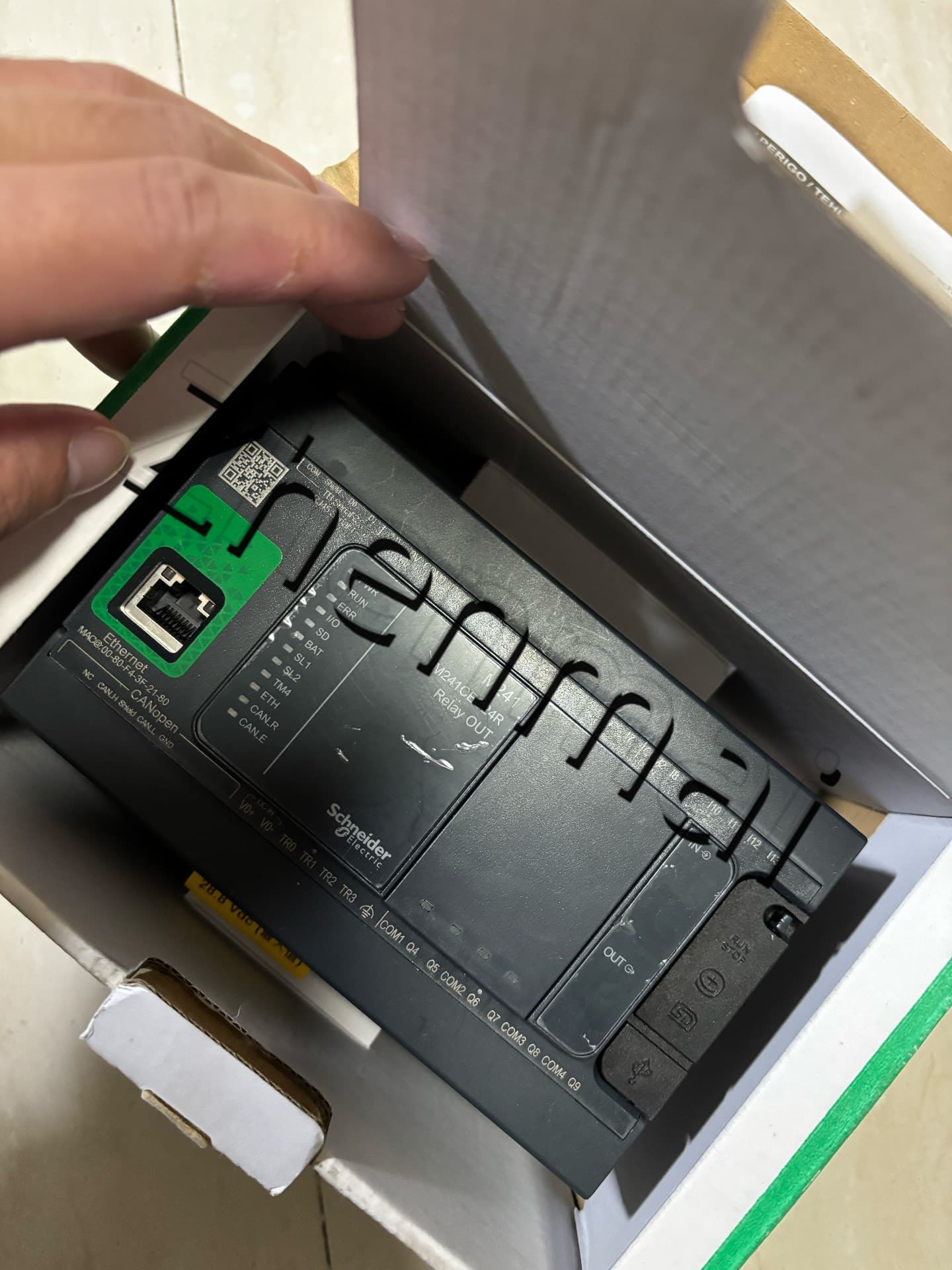 100% brand new, original and genuine Schneider TM241CEC24T Frequency converters, circuit breakers, contactors, protective devices