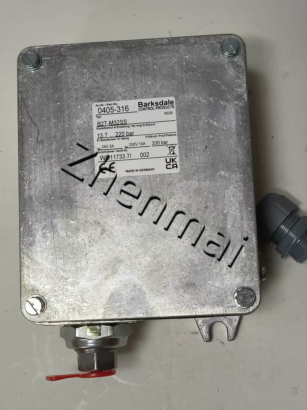 Brand New Original Barksdale 0405-316 B2T-M32SS Pressure sensor Level switch Flow switch Pressure switch Fast Shipping
