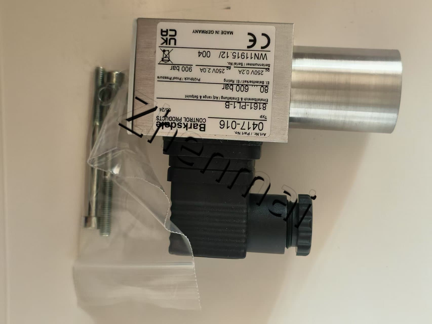 Brand New Original Barksdale 8161-PL1-B 0417-016 Pressure sensor Level switch Flow switch Pressure switch Fast Shipping