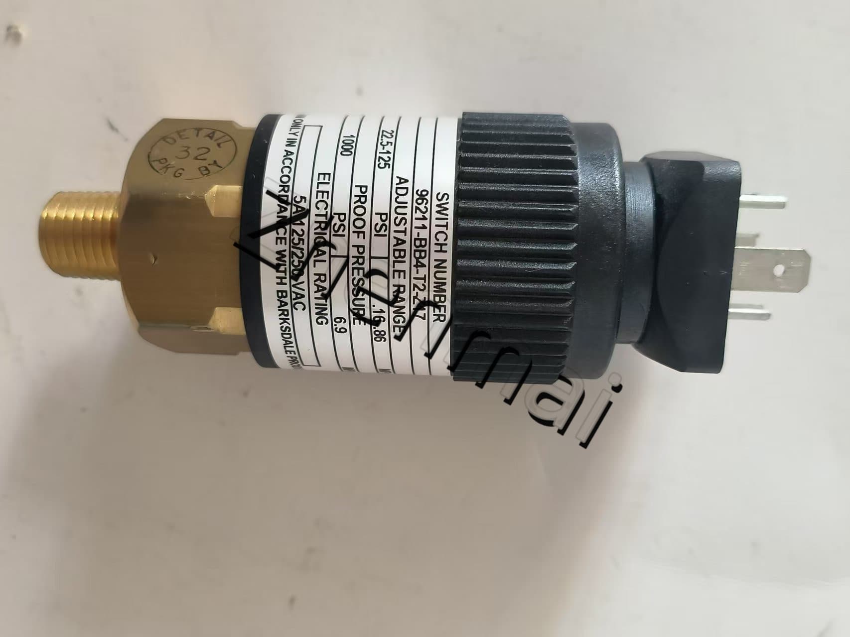 Brand New Original Barksdale 96211-BB4-T2-Z17 Pressure sensor Level switch Flow switch Pressure switch Fast Shipping