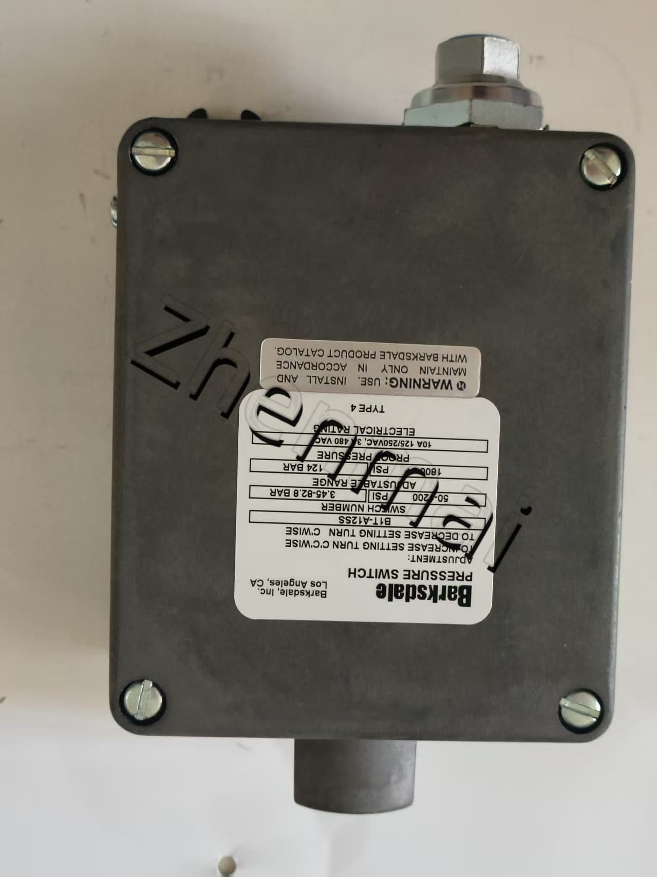 Brand New Original Barksdale B1T-A12SS Pressure sensor Level switch Flow switch Pressure switch Fast Shipping