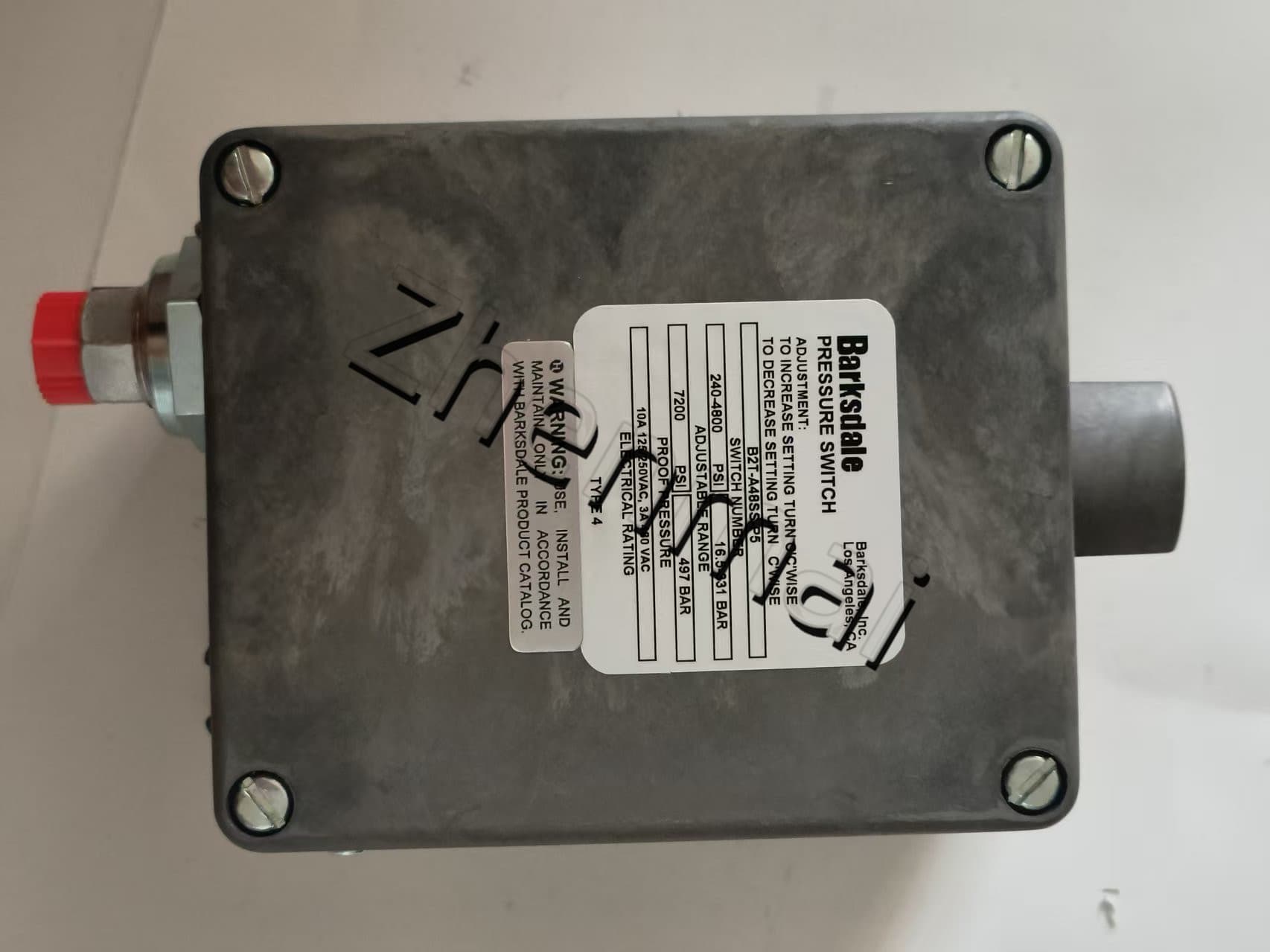 Brand New Original Barksdale BB2T-A48SS-P5 Pressure sensor Level switch Flow switch Pressure switch Fast Shipping