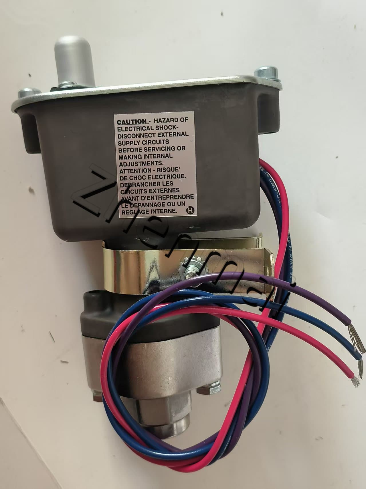 Brand New Original Barksdale C9612-3 Pressure sensor Level switch Flow switch Pressure switch Fast Shipping