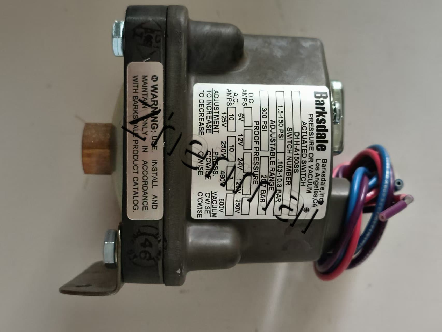 Brand New Original Barksdale D1H-A150SS  Pressure sensor Level switch Flow switch Pressure switch Fast Shipping