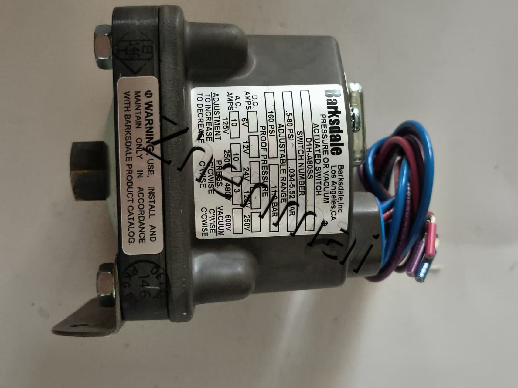 Brand New Original Barksdale D1H-A80SS Pressure sensor Level switch Flow switch Pressure switch Fast Shipping