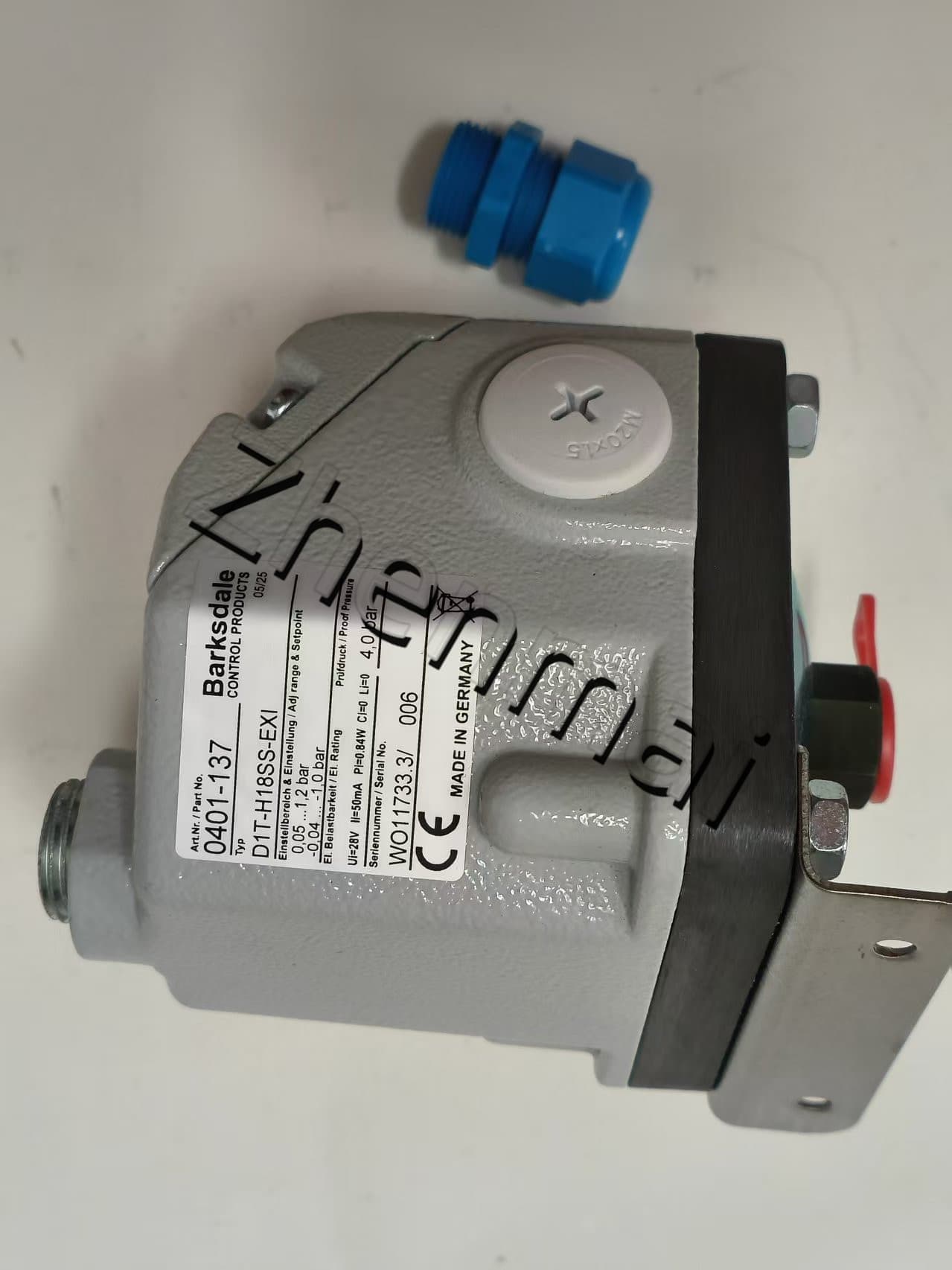 Brand New Original Barksdale D1T-H18SS-EXI 0401-137 Pressure sensor Level switch Flow switch Pressure switch Fast Shipping
