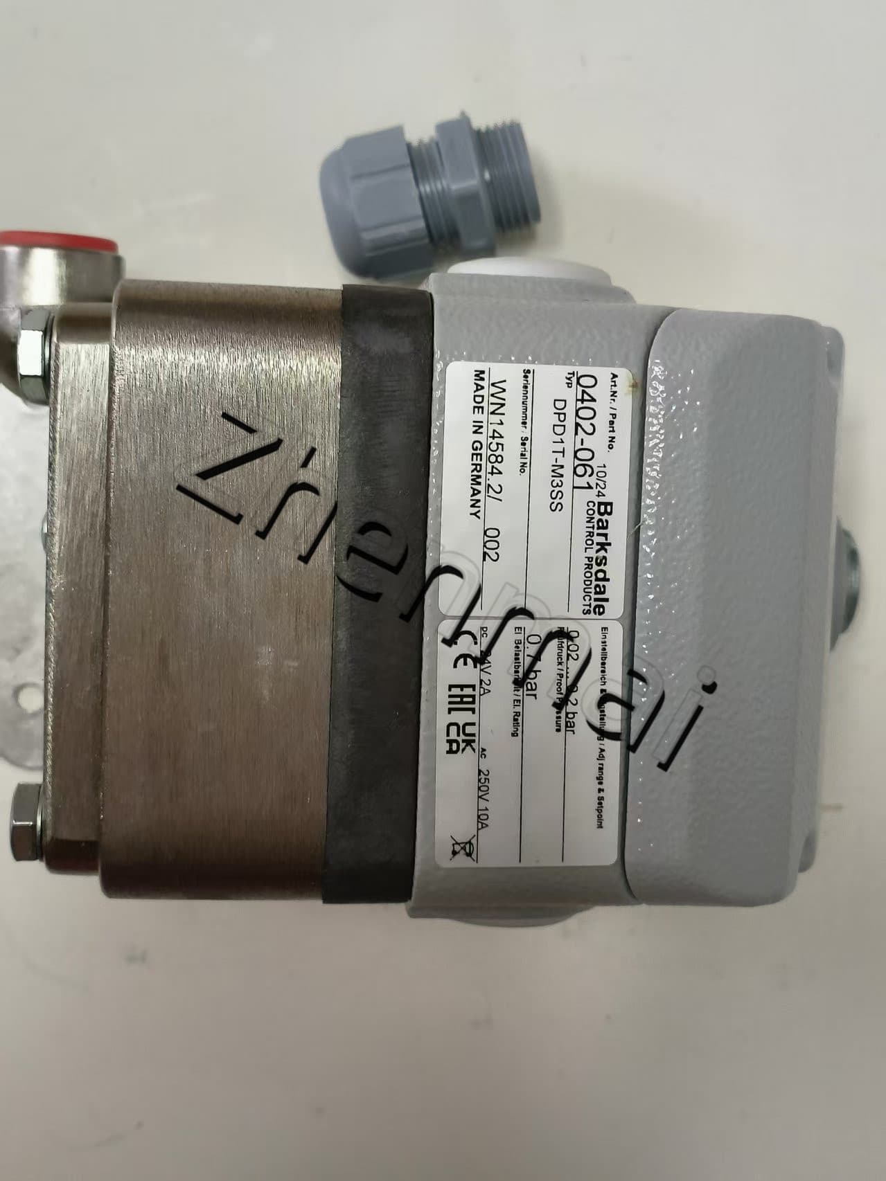 Brand New Original Barksdale DPD1T-M3SS Pressure sensor Level switch Flow switch Pressure switch Fast Shipping