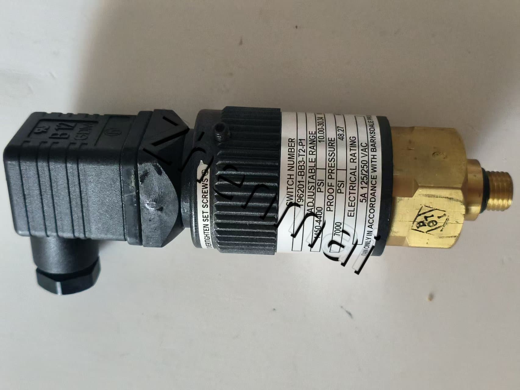 Brand New Original Barksdale T96201-BB3-T2-P1 Pressure sensor Level switch Flow switch Pressure switch Fast Shipping