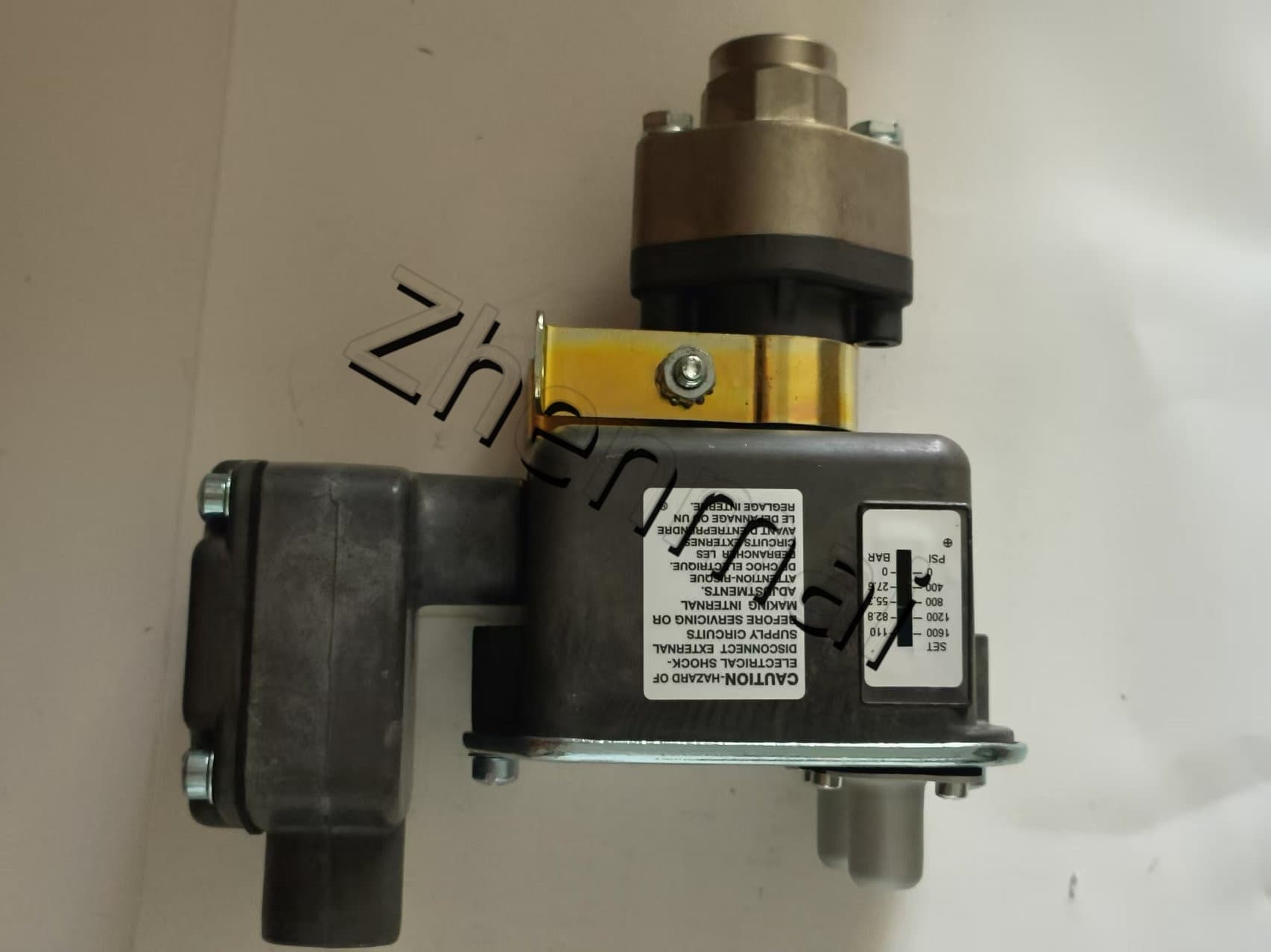 Brand New Original Barksdale TC9622-2 Pressure sensor Level switch Flow switch Pressure switch Fast Shipping
