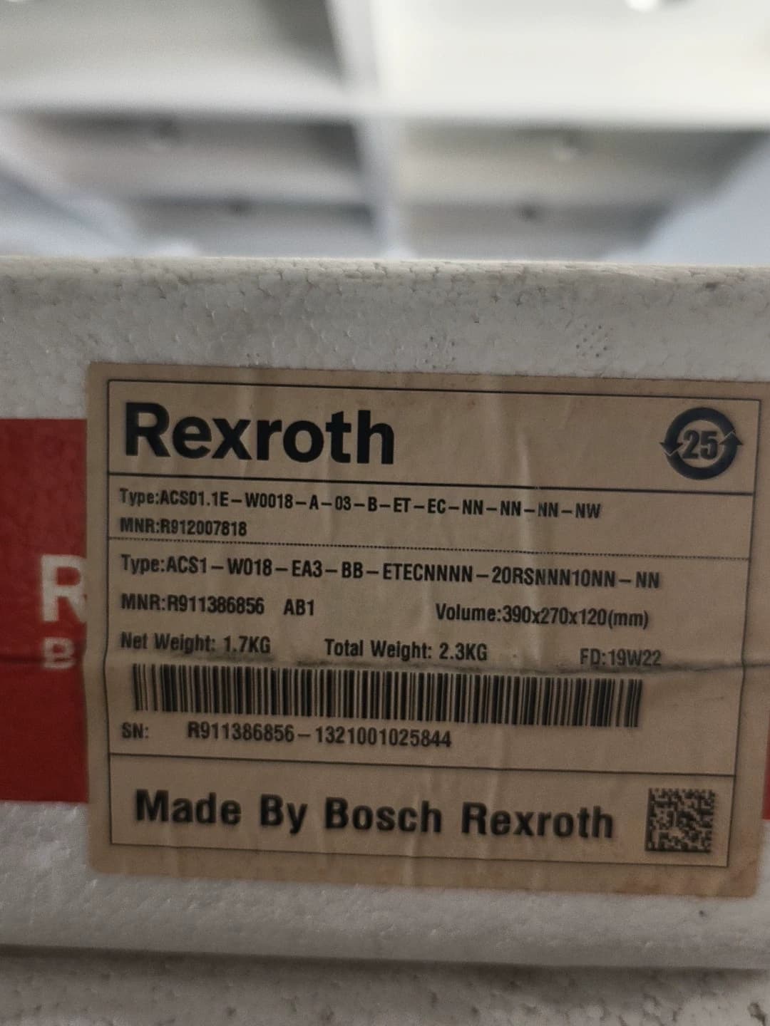 Brand New Original Bosch Rexroth Servo drive ACS1-WO18-EA3-BB-ETECNNNN-20RSNNN10NN-NN Servo Motor Fast Shipping