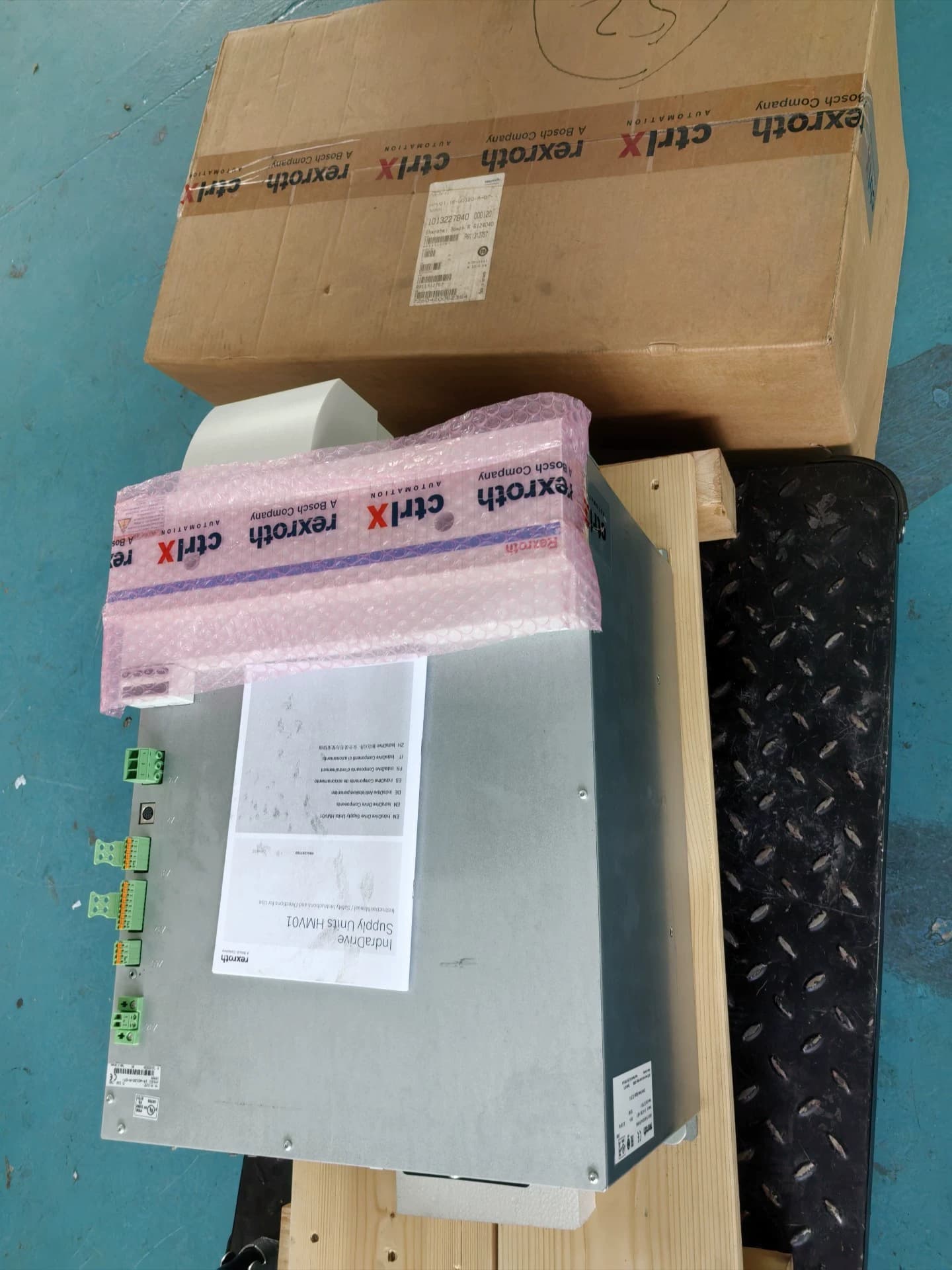 Brand New Original Bosch Rexroth Servo drive HMV01.1R-W0120-A-07-NNNN Servo Motor Fast Shipping