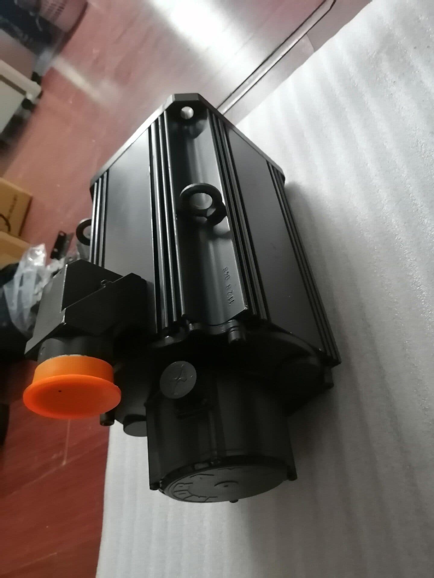 Brand New Original Bosch Rexroth Servo drive MKD112B-048-KG2-BN Servo Motor Fast Shipping