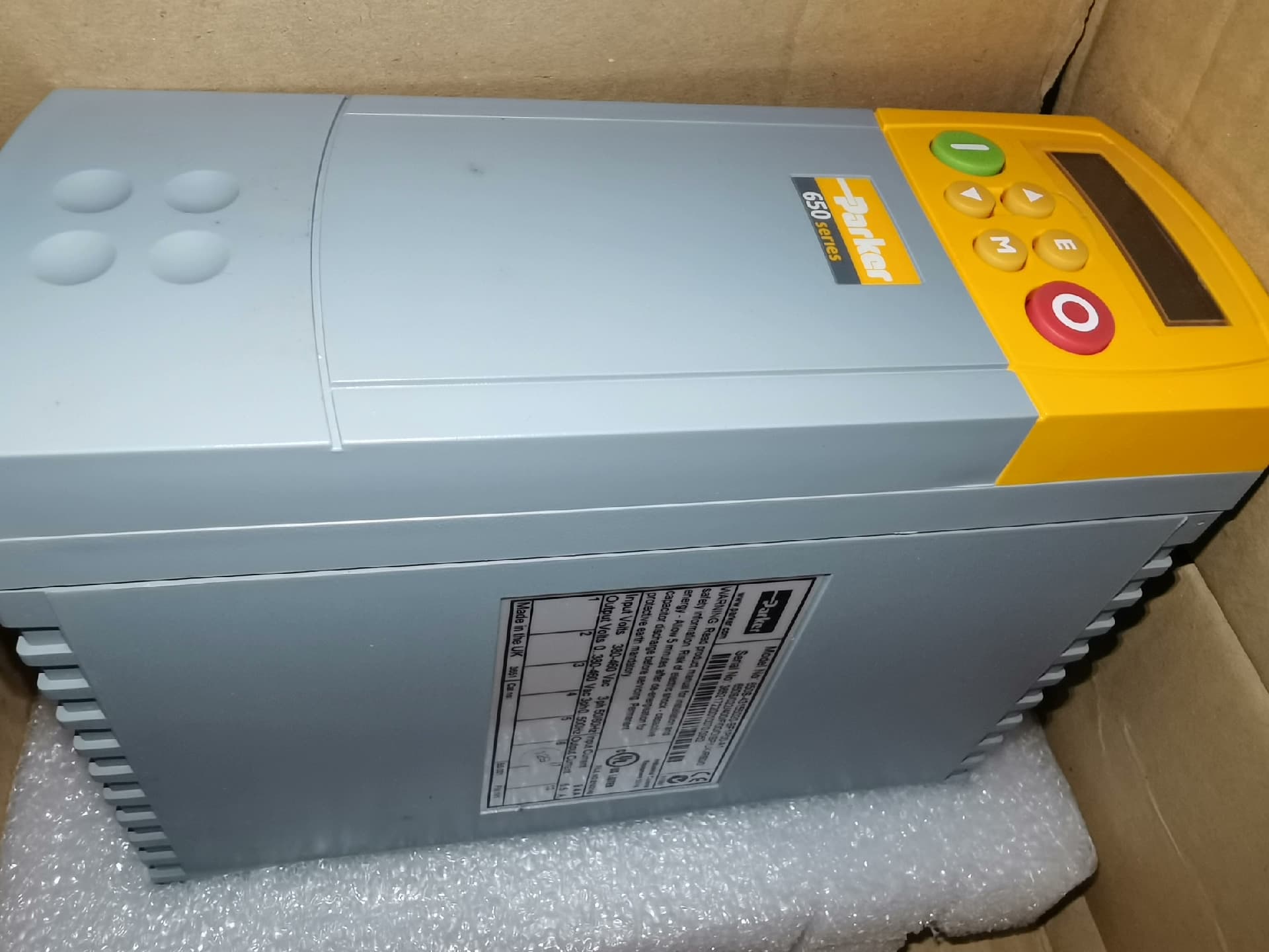 Brand New Original Parker 650S/022/400/F/00/DISP/UK/RS0/0 Servo drives variable frequency drives servo motors controllers Fast Shipping