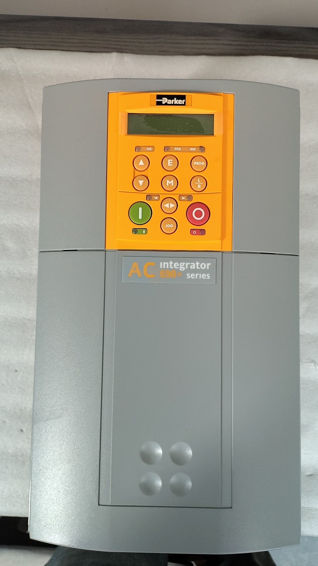 Brand New Original Parker 690-432230C0-B00P00-A400 Servo drives variable frequency drives servo motors controllers Fast Shipping