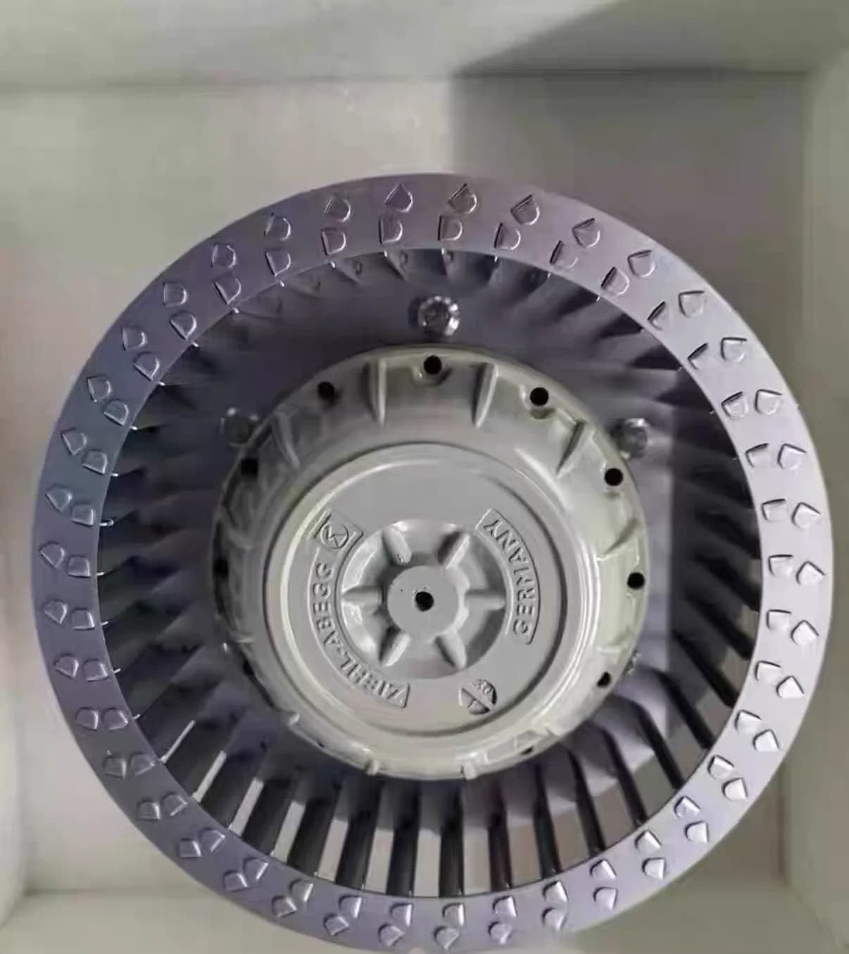 Brand-New ZIEHL-ABEGG  RF22P-2DN.B4.5R Centrifugal Fan Compact Axial Fan Fast Shipping