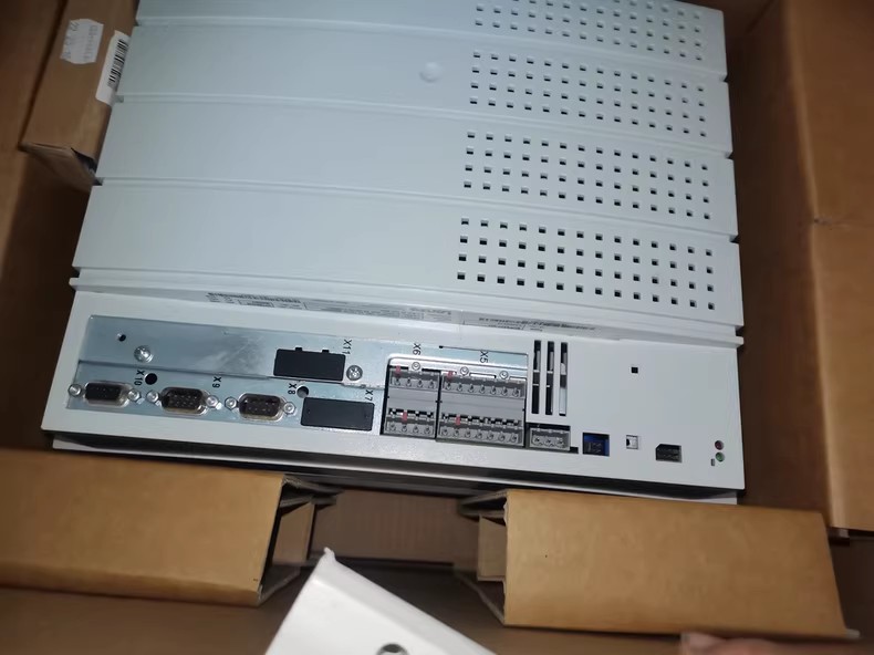 Genuine New Lenze E82EV223-4B241 Industrial I/O Module FedEx DHL Fast Shipping