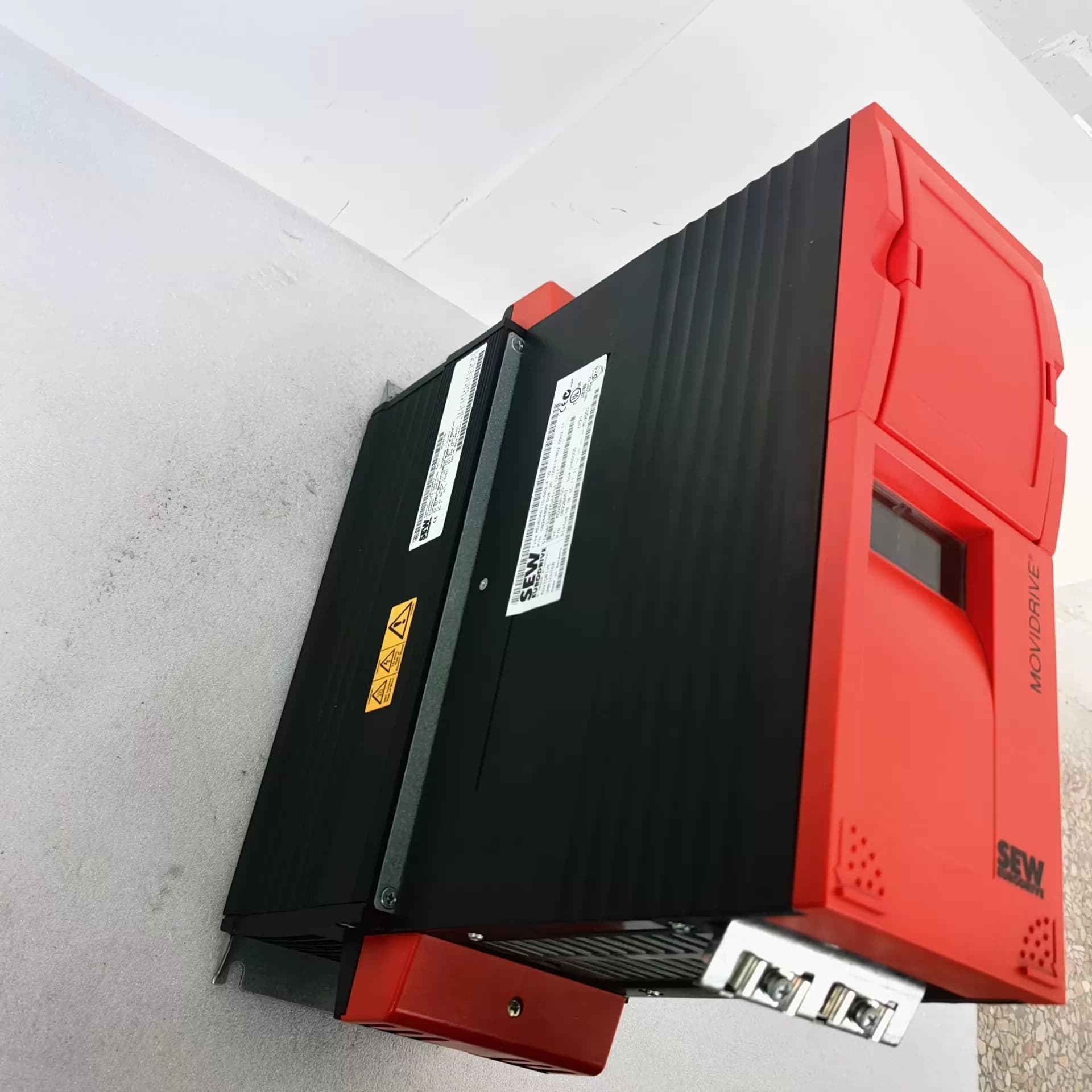SEW MDV60A0110-5A3-4-00 Frequency Inverter Fast shipping via FedEx, DHL, and UPS